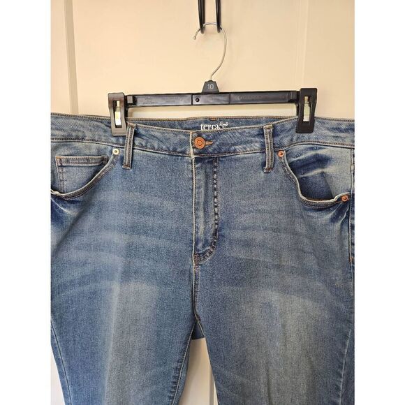 Terra & Sky Jeans Sz 16W with slit - Picture 2 of 8